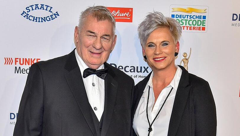 Heinz Hoenig heiratete seine Annika vor fast genau sechs Jahren. Heinz Hoenig heiratete seine Annika vor fast genau sechs Jahren.