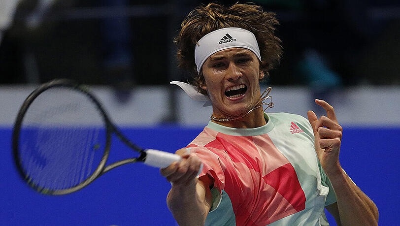 Seine bisherigen Karriere-Finals hatte Alexander Zverev in diesem Jahr in Nizza (gegen Dominic Thiem) und in Halle (gegen Florian Mayer) jeweils in drei Sätzen verloren. Seine bisherigen Karriere-Finals hatte Alexander Zverev in diesem Jahr in Nizza (gegen Dominic Thiem) und in Halle (gegen Florian Mayer) jeweils in drei Sätzen verloren.