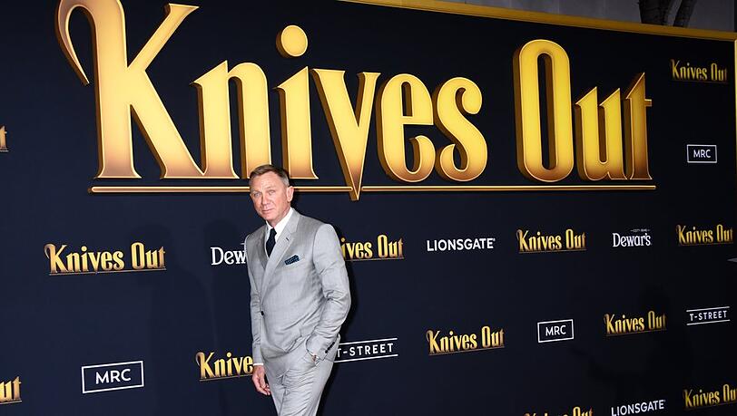 Daniel Craig wird wieder zu Detektiv Benoit Blanc.