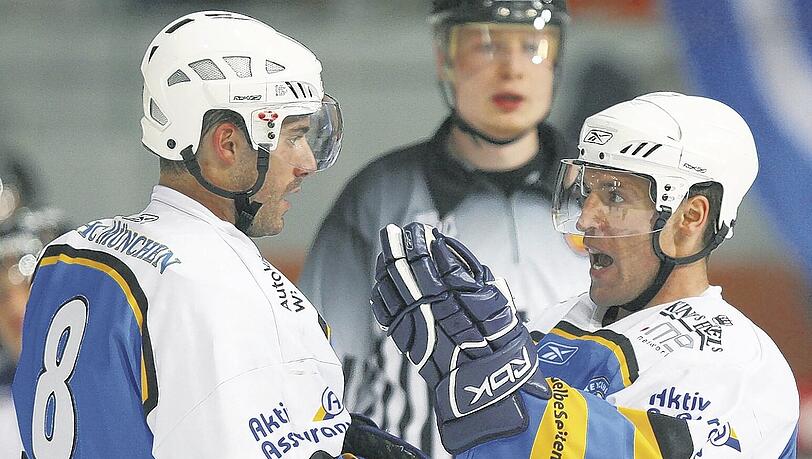 Der neue kapitän Chris Bahen (l.) mit Kollege Dylan Gyori. Der neue kapitän Chris Bahen (l.) mit Kollege Dylan Gyori.