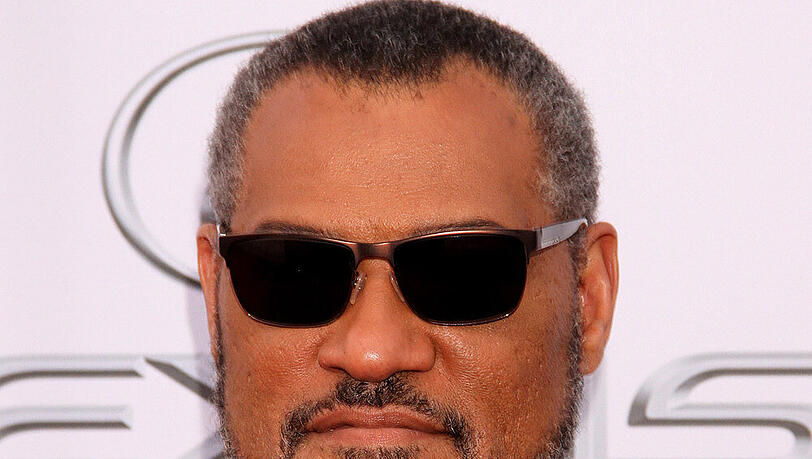 Hat angeblich seit über einem Jahr kein Wort mit seiner Mutter gewechselt: Laurence Fishburne Hat angeblich seit über einem Jahr kein Wort mit seiner Mutter gewechselt: Laurence Fishburne