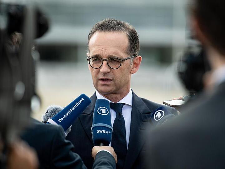 Außenminister Heiko Maas vor dem Abflug nach Kolumbien in Brasilia.