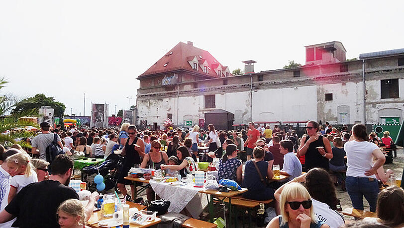 Das Open-Air Kino im Viehhof: Die Zukunft des Spektakels ist sehr unsicher. Das Open-Air Kino im Viehhof: Die Zukunft des Spektakels ist sehr unsicher.