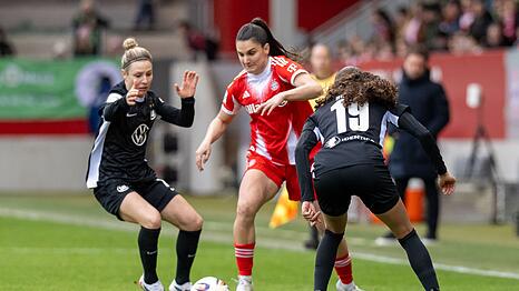 Jovana Damnjanovic (M) war ma&szlig;geblich f&uuml;r den Bayern-Sieg verantwortlich.