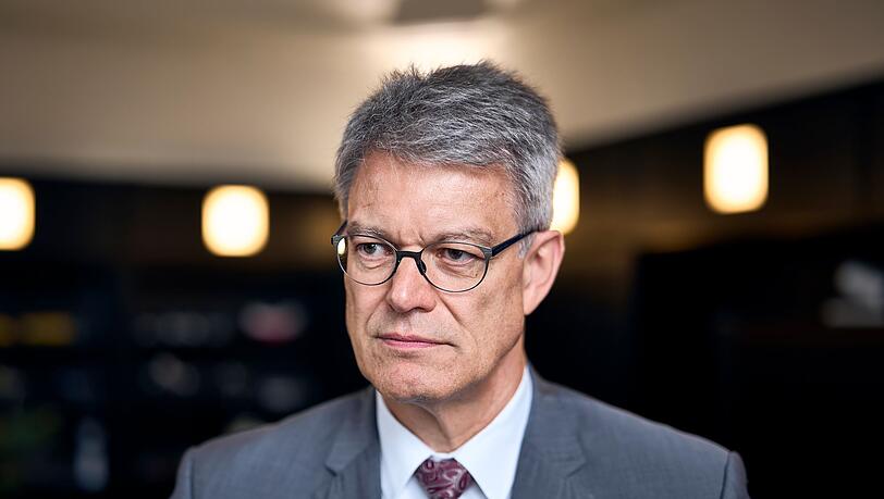 "Der beste Hitzeschutz ist, technisch auf dem neuesten Stand zu sein": Bundesverkehrsminister Patrick Schnieder. "Der beste Hitzeschutz ist, technisch auf dem neuesten Stand zu sein": Bundesverkehrsminister Patrick Schnieder.