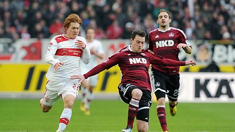 Viel Kampf, wenig Spielwitz. Hanno Balitsch im Zweikampf