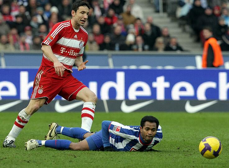Mark van Bommel im Heimtrikot der Saison 2008/2009.