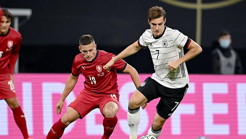 Auch in der deutschen Nationalelf hat er sich bereits in den Fokus gespielt: Neuhaus (r.) Auch in der deutschen Nationalelf hat er sich bereits in den Fokus gespielt: Neuhaus (r.)