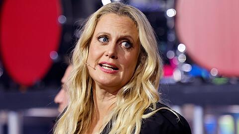 Barbara Schöneberger darf sich als ARD-Gesicht eigentlich nicht politisch positionieren. Doch gelingt ihr die Neutralität?