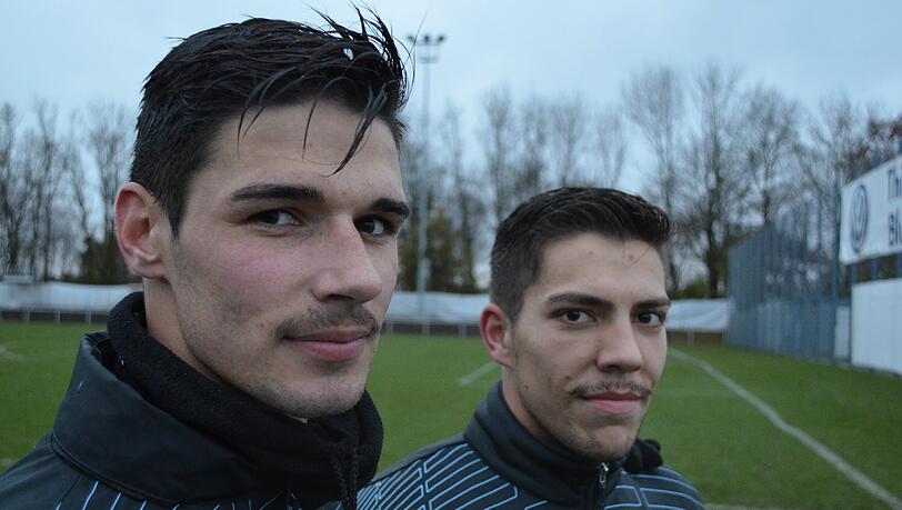 Mit Schnurrbart soll das Punktekonto aufgebessert werden: Löwen-Kapitän Chris Schindler und Keeper Stefan Ortega. Mit Schnurrbart soll das Punktekonto aufgebessert werden: Löwen-Kapitän Chris Schindler und Keeper Stefan Ortega.