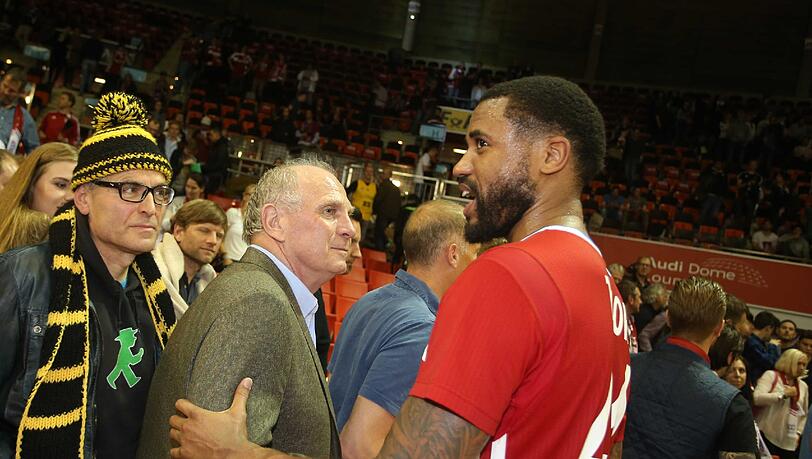 "Ohne ihn hätte es das Basketball-Projekt nicht gegeben", Bayern-Kapitän Bryce Taylor über Uli Hoeneß. "Ohne ihn hätte es das Basketball-Projekt nicht gegeben", Bayern-Kapitän Bryce Taylor über Uli Hoeneß.