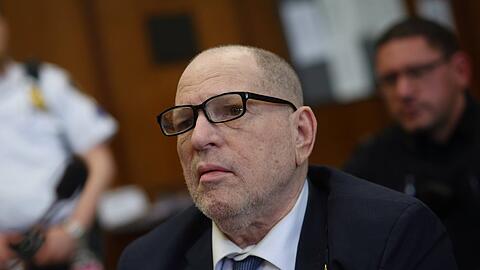 Der gesundheitlich angeschlagene Harvey Weinstein am Donnerstag vor dem Gericht in New York.