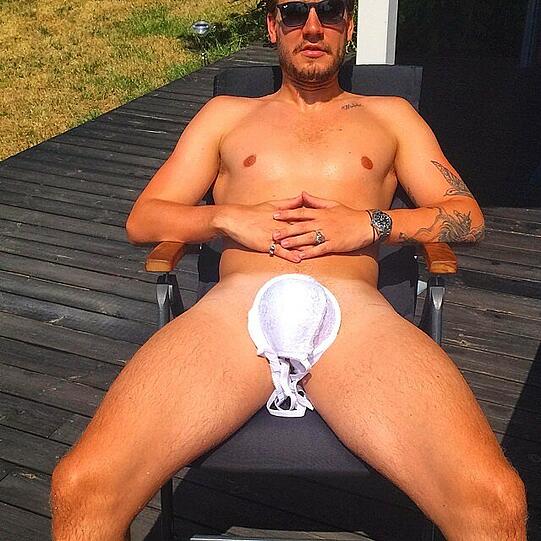 Nicklas Bendtner postete auf Instagram: "Sonnenschutz nicht vergessen!"