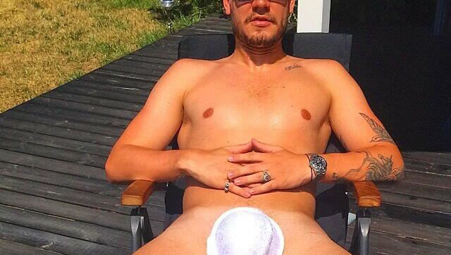 Nicklas Bendtner postete auf Instagram: "Sonnenschutz nicht vergessen!" Nicklas Bendtner postete auf Instagram: "Sonnenschutz nicht vergessen!"