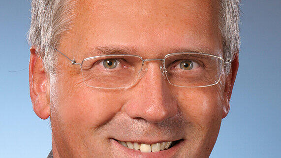 Verteidigte die Erhöhung: Bezirkstags-Präsident Richard Bartsch (CSU) Verteidigte die Erhöhung: Bezirkstags-Präsident Richard Bartsch (CSU)