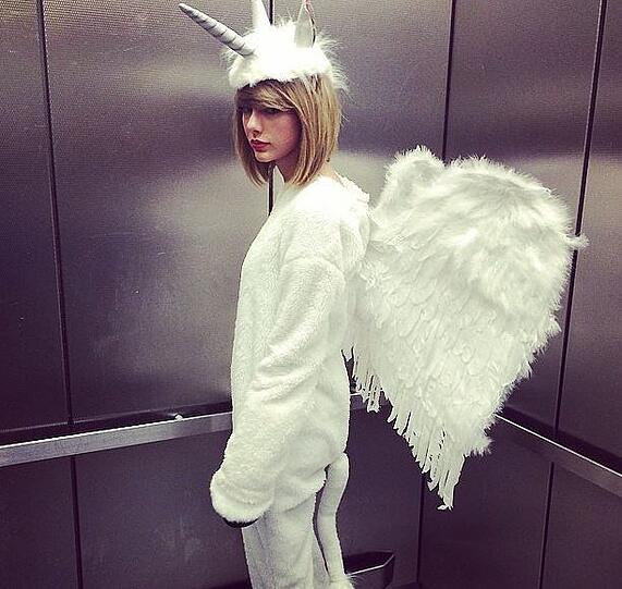 Taylor Swift als fliegendes Einhorn