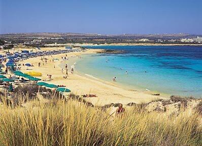 Strand von Aya Napa auf der Insel Zypern.