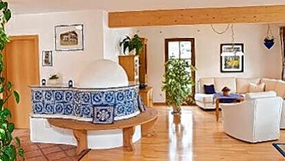 Das Musterhaus Rubner im Bauzentrum Poing: Die Bereiche für Wohnen, Essen und Kochen gehen oft fließend ineinander über.