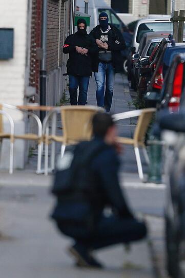 In Brüssel kam es zu einer Schießerei zwischen Polizisten und Terrorismusverdächtigen.