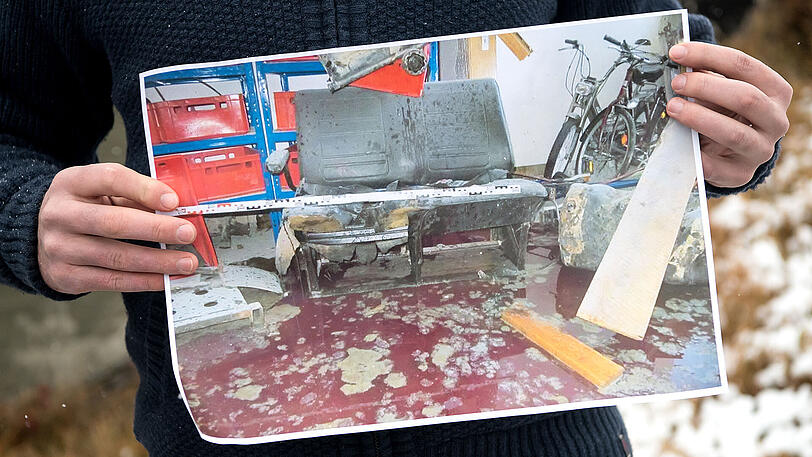 Das Blut auf dem Boden zeigt, wie schwer S. verletzt wurde.