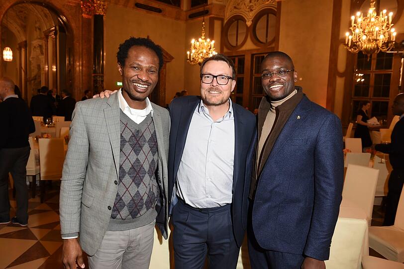 Osh Agabi (Koniku), Constantijn van Oranje-Nassau, Prinz der Niederlande, Okendo Lewis-Gayle (Harambeans)