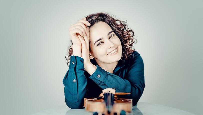 Die Geigerin Alena Baeva spielte Beethovens Violinkonzert.