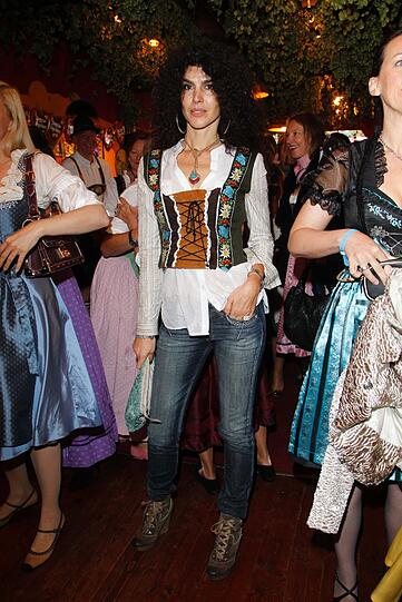 Regine Sixt's Damenwiesn: Janine White