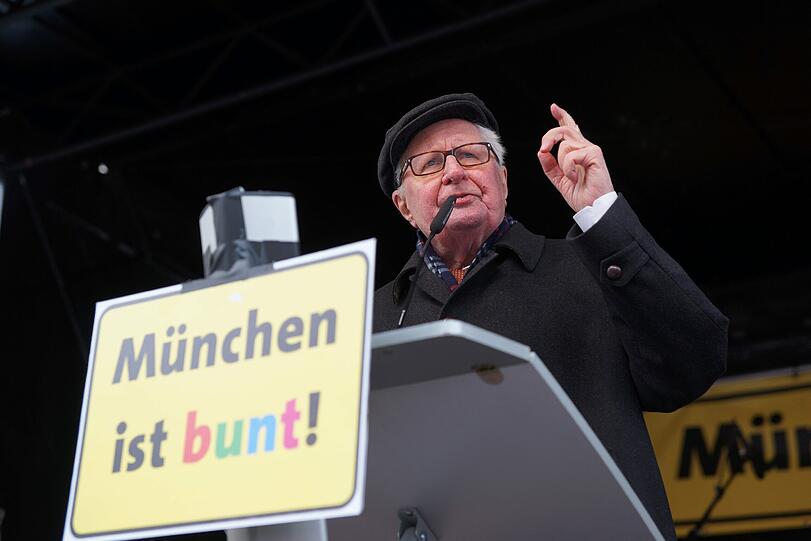 Münchens ehemaliger Oberbürgermeister Hans Jochen Vogel.