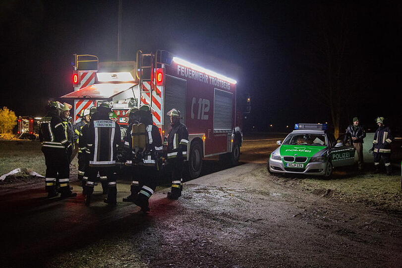 Wohnhausbrand in Wäschhausen - die Bilder vom Feuerwehreinsatz