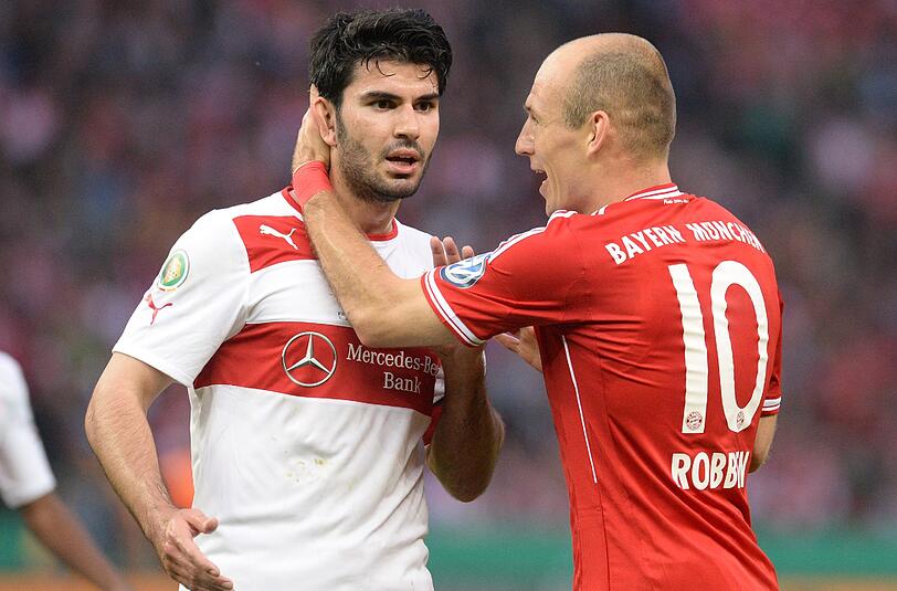 Serdar Tasci (l.) wird Klubkollege von Arjen Robben beim FC Bayern.