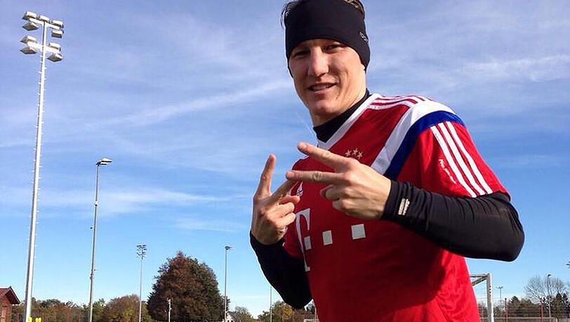 Kehrt Bastian Schweinsteiger bald zurück ins Mannschaftstraining? Kehrt Bastian Schweinsteiger bald zurück ins Mannschaftstraining?