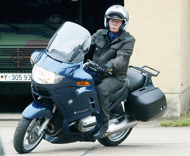 Privat war er sehr viel mit seinem Motorrad unterwegs.