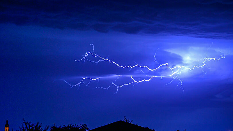 Das Wetter an Pfingsten wird wechselhaft. Gewitter ziehen wohl heran. Das Wetter an Pfingsten wird wechselhaft. Gewitter ziehen wohl heran.