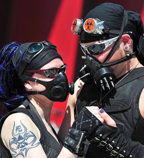 Schrill, wild, skurril: So ausgeflippt gehts beim Wave-Gotik-Treffen in Leipzig zu! Die besten Bilder zum Durchklicken!