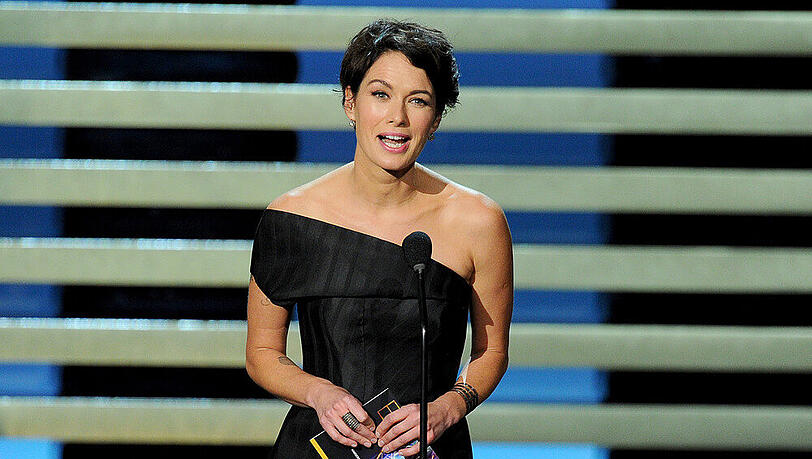 Lena Headey überreichte bei den Emmys den Preis für die beste Mini-Serie Lena Headey überreichte bei den Emmys den Preis für die beste Mini-Serie