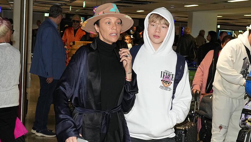 Lilly Becker und ihr 15-jähriger Sohn Amadeus ziehen bald von London nach Düsseldorf. Lilly Becker und ihr 15-jähriger Sohn Amadeus ziehen bald von London nach Düsseldorf.