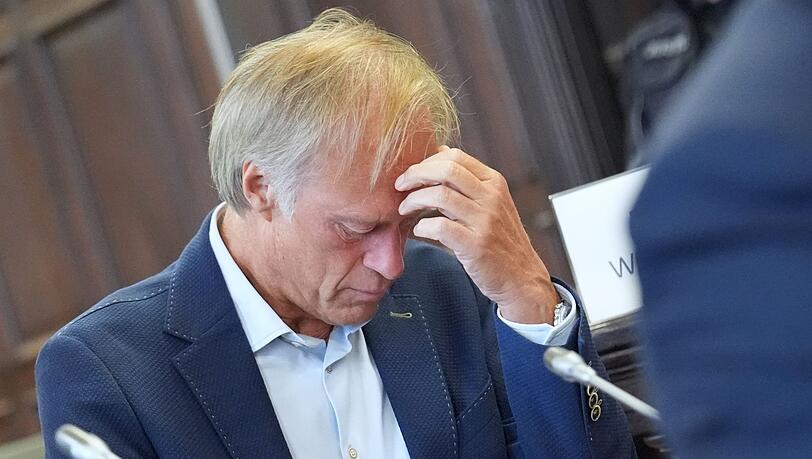 Gerhard Delling ist der Lebensgefährte von Christina Block. Gerhard Delling ist der Lebensgefährte von Christina Block.