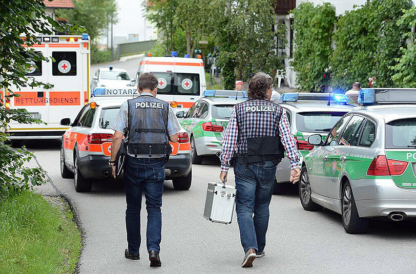 Sehen Sie in unserer Fotostrecke die Bilder vom Polizeieinsatz im Seniorenheim.