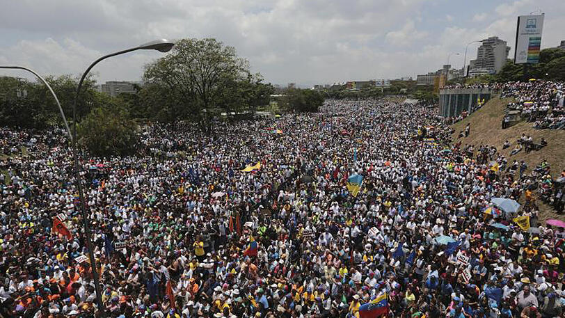 Immer wieder kommt es in Caracas zu Massendemonstrationen.