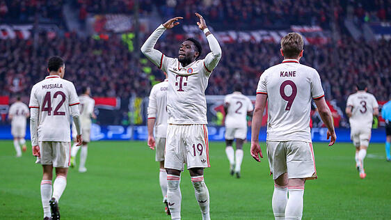 Traf zum 2:0 für den FC Bayern gegen Leverkusen: Alphonso Davies.
