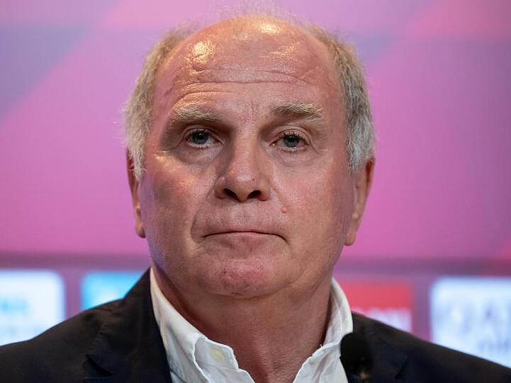 Der damalige Bayern München Präsident Uli Hoeneß bei einer Pressekonferenz. Foto: Sven Hoppe/dpa/Archivbild