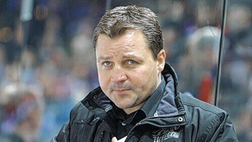 Die Tiger-Meute stark reden: Trainer Andreas Brockmann hofft auf den Einzug in die Playoffs. Die Tiger-Meute stark reden: Trainer Andreas Brockmann hofft auf den Einzug in die Playoffs.
