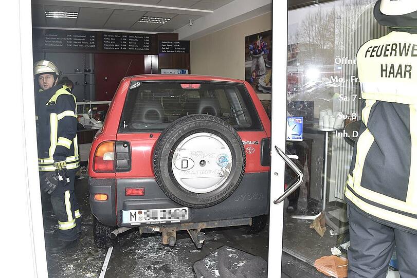 Ein 70-Jähriger verwandelte eine Bäckerei in Haar kurzerhand zu einem Drive In.