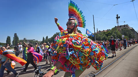 Bunte Parade in München: Die Bilder vom Christopher Street Day 2022.