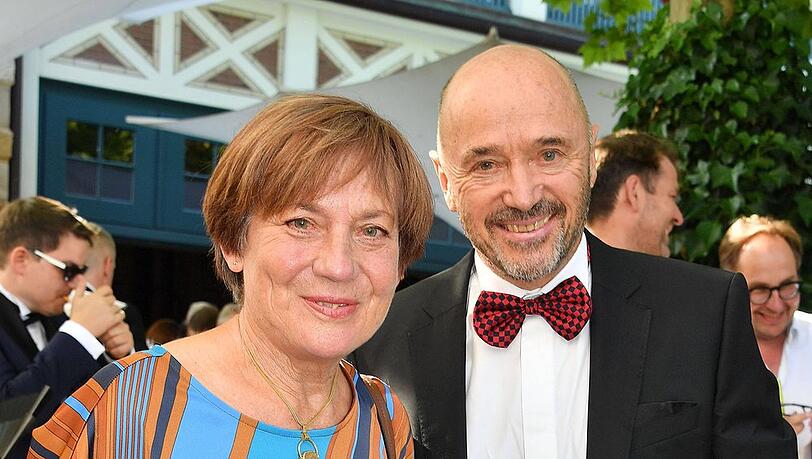 Rosi Mittermaier und Christian Neureuther führten mehr als 42 Jahre lang eine glückliche Ehe. Der BR produzierte nun einen Film über die beiden. Rosi Mittermaier und Christian Neureuther führten mehr als 42 Jahre lang eine glückliche Ehe. Der BR produzierte nun einen Film über die beiden.