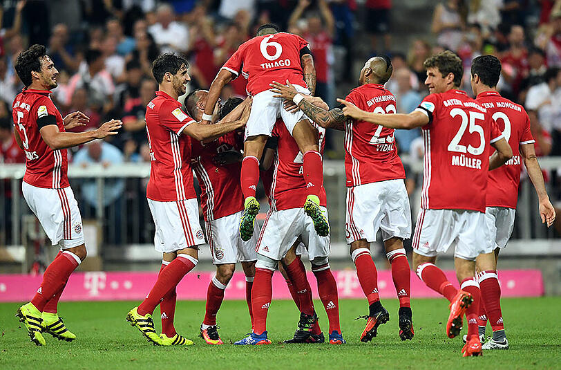 Wollen auch in den kommenden Wochen jubeln &ndash; am besten regelmäßig: Die Bayern-Profis, hier beim 6:0 in der Liga gegen Werder Bremen.