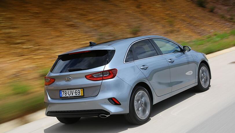 Schicker: Die Seitenlinie des Kia Ceed wurde deutlicher modelliert. Schicker: Die Seitenlinie des Kia Ceed wurde deutlicher modelliert.