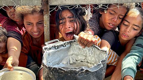 Unicef warnt vor den fatalen Folgen der zunehmenden Mangelernährung von Kindern im Gazastreifen. Die Jüngsten gerieten durch Hunger und Krankheiten in einen Teufelskreis.