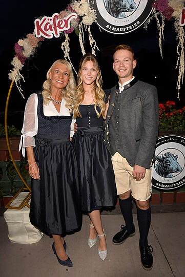 Karin Baum&uuml;ller-S&ouml;der, Selina S&ouml;der und Freund Raphael Netz