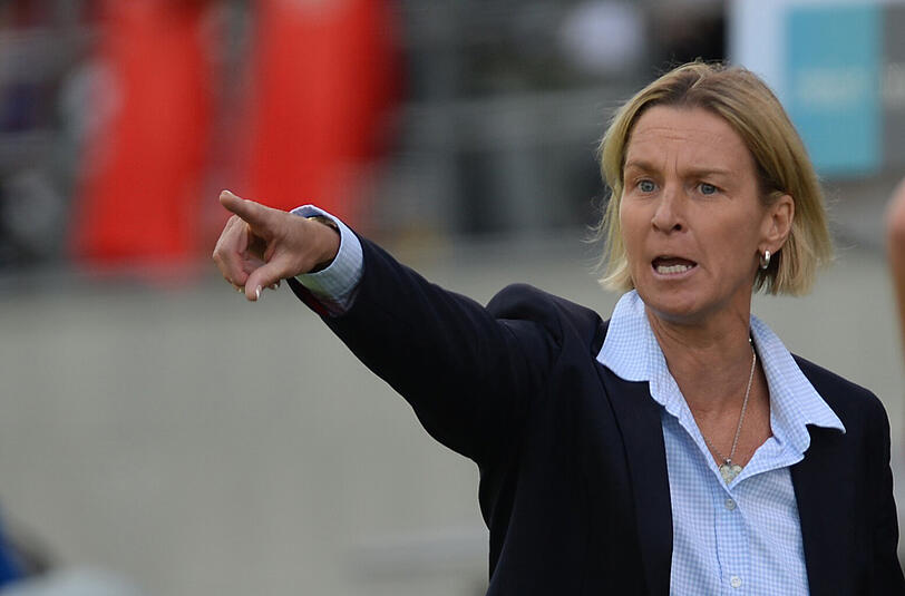 Die ehemalige DFB-Spielerin und aktuelle Schweizer Nationaltrainerin Martina Voss-Tecklenburg kritisiert die Entschiedung zur Neid-Nachfolge.